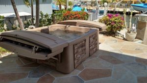 rodinná záhradná vírivka