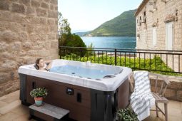 _vyrp11_153virivka-marquis-celebrity-elite-nashville-beauty-virivky-swimspa-eshop